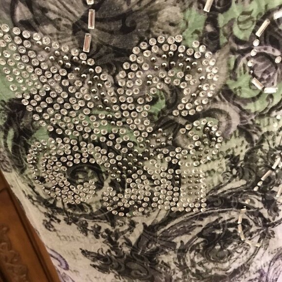 CORAL BAY. Size PL. Fleur-de-lis Highly Embellished T-shirt. Short Sleeve. B18 - Picture 4 of 9